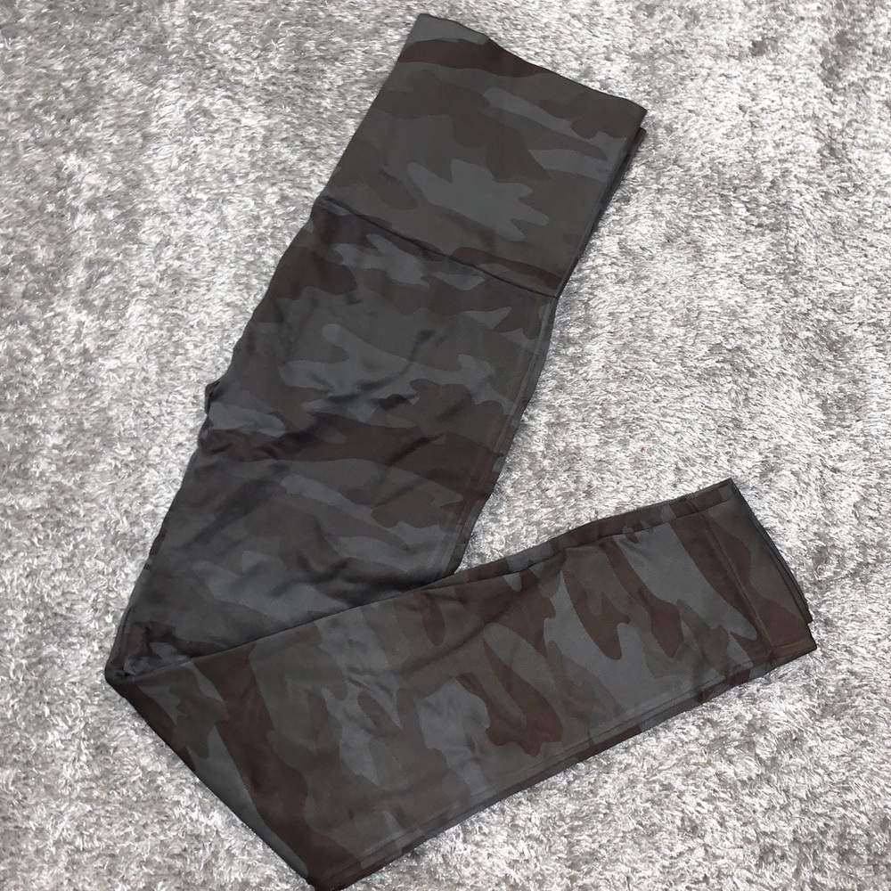 Camo leggings